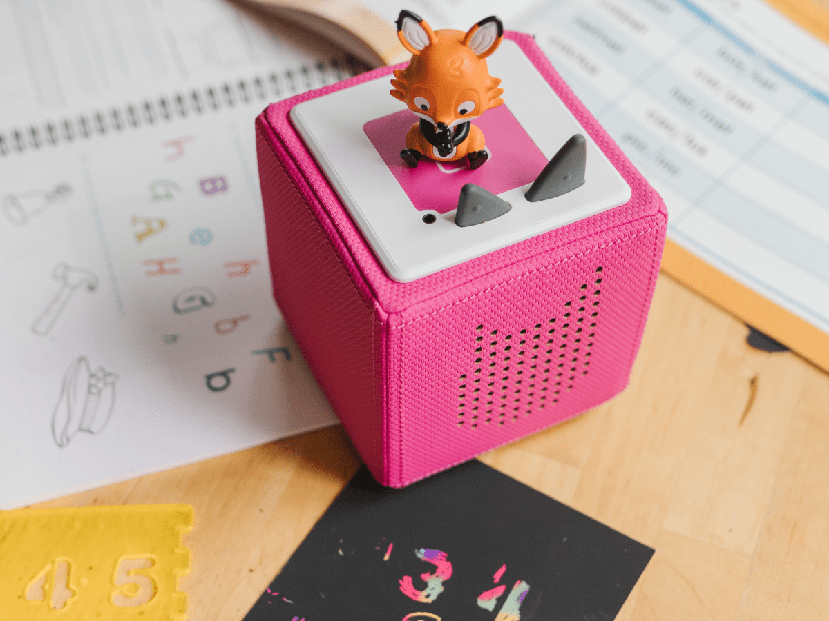 Child Playing With Favourite Children'S Songs: Counting Songs Tonie