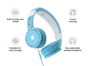 blue wired headphones for kids are easy to use and comfy to wear
