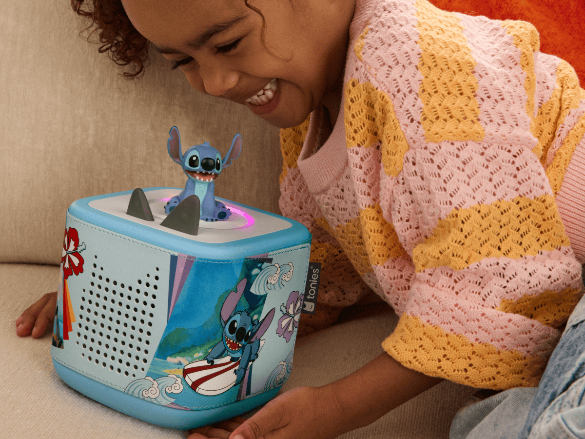 child playing with Toniebox 2 Sleeve Disney Stitch on a toniebox 2
